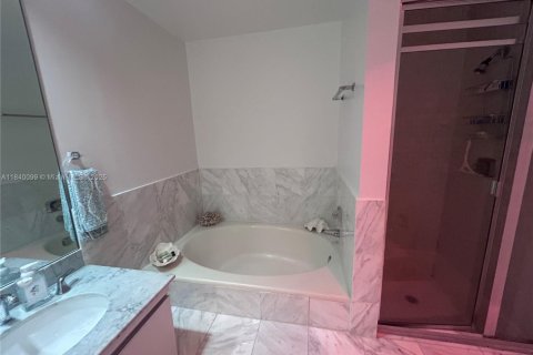 Copropriété à vendre à Sunny Isles Beach, Floride: 3 chambres, 210.42 m2 № 1943204 - photo 12