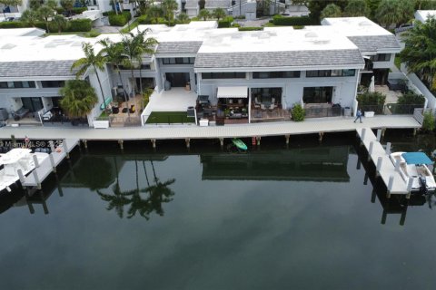 Copropriété à vendre à Sunny Isles Beach, Floride: 3 chambres, 210.42 m2 № 1943204 - photo 2