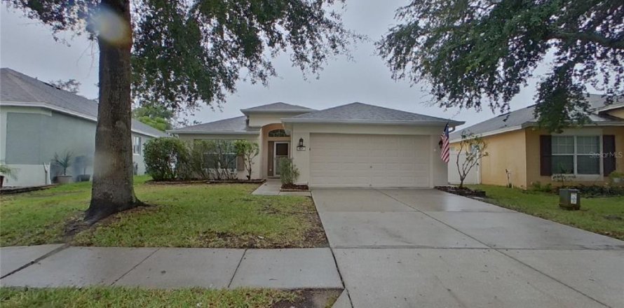 Villa ou maison à Brooksville, Floride 4 chambres, 156.45 m2 № 2416448