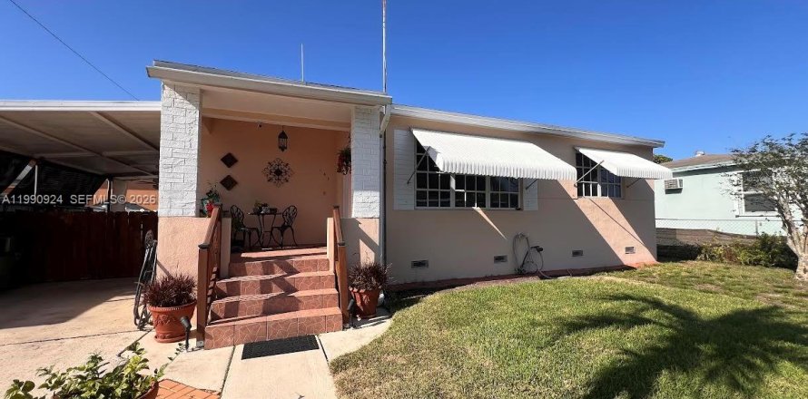 Villa ou maison à Hialeah, Floride 3 chambres, 86.4 m2 № 2060745