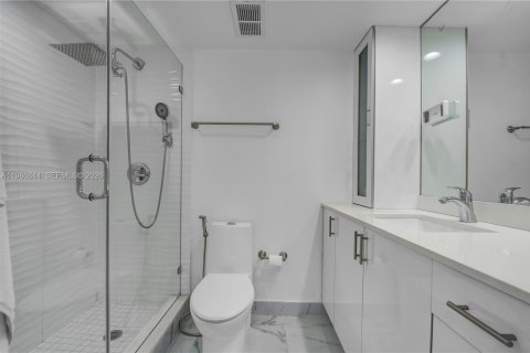 Снять в аренду кондоминиум в Дорал, Флорида 2 спальни, 79.62м2, № 2044850 - фото 16