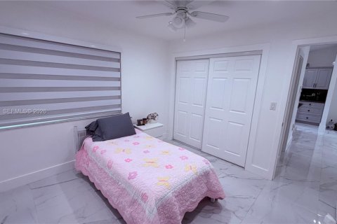 Снять в аренду кондоминиум в Дорал, Флорида 2 спальни, 79.62м2, № 2044850 - фото 5