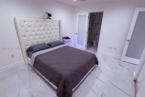 Снять в аренду кондоминиум в Дорал, Флорида 2 спальни, 79.62м2, № 2044850 - фото 13