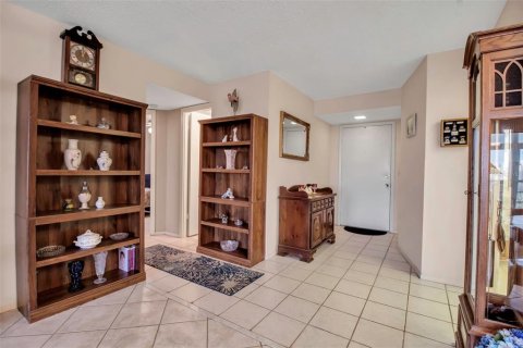 Condo in Bradenton, Florida, 2 bedrooms  № 1513993 - photo 11