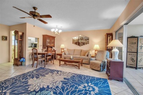 Condo in Bradenton, Florida, 2 bedrooms  № 1513993 - photo 16