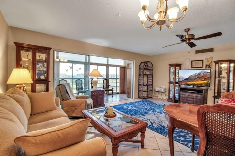 Condo in Bradenton, Florida, 2 bedrooms  № 1513993 - photo 18