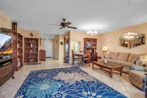 Condo in Bradenton, Florida, 2 bedrooms  № 1513993 - photo 17