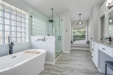 House in DeBary, Florida 5 bedrooms, 247.31 sq.m. № 2217204 - photo 17