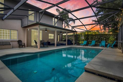 House in DeBary, Florida 5 bedrooms, 247.31 sq.m. № 2217204 - photo 2