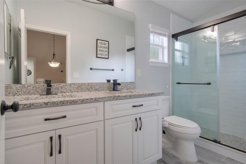 House in DeBary, Florida 5 bedrooms, 247.31 sq.m. № 2217204 - photo 23