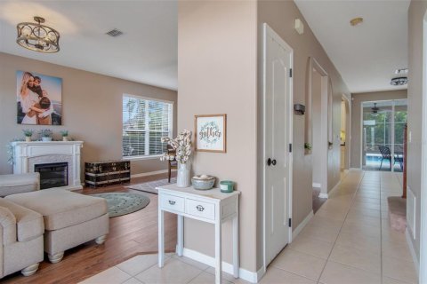 House in DeBary, Florida 5 bedrooms, 247.31 sq.m. № 2217204 - photo 5