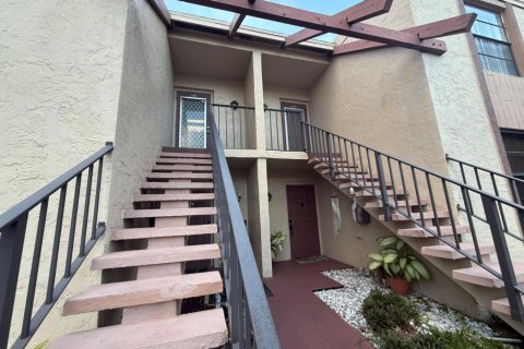 Condo in Margate, Florida, 2 bedrooms  № 2083049 - photo 15