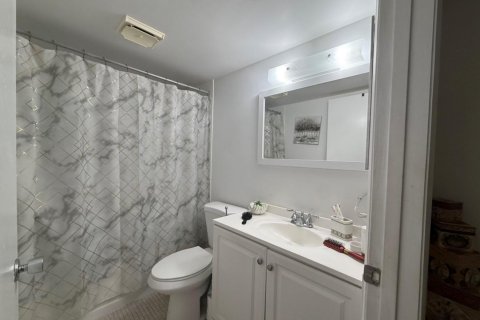 Condo in Margate, Florida, 2 bedrooms  № 2083049 - photo 9