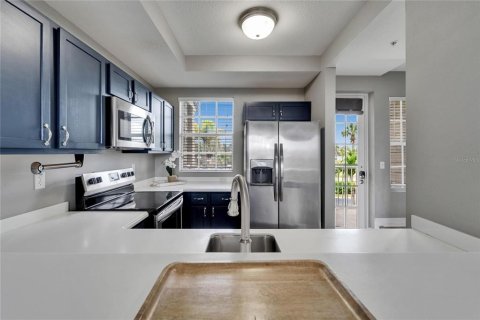 Townhouse in Ruskin, Florida 2 bedrooms, 103.12 sq.m. № 1810994 - photo 17