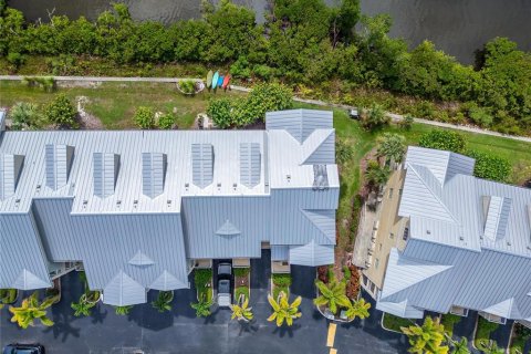 Townhouse in Ruskin, Florida 2 bedrooms, 103.12 sq.m. № 1810994 - photo 4