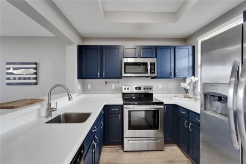 Townhouse in Ruskin, Florida 2 bedrooms, 103.12 sq.m. № 1810994 - photo 12