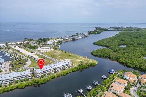 Townhouse in Ruskin, Florida 2 bedrooms, 103.12 sq.m. № 1810994 - photo 7