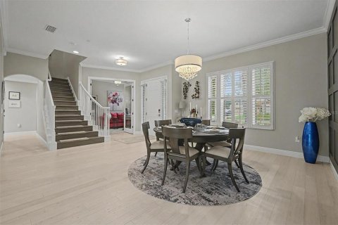 House in Brandon, Florida 5 bedrooms, 445.37 sq.m. № 2128896 - photo 5