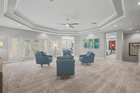 House in Brandon, Florida 5 bedrooms, 445.37 sq.m. № 2128896 - photo 28