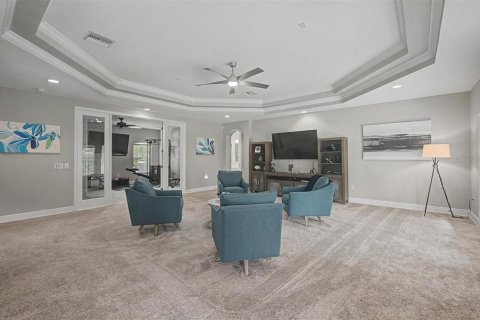House in Brandon, Florida 5 bedrooms, 445.37 sq.m. № 2128896 - photo 30