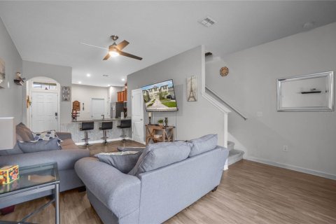 Adosado en venta en Brandon, Florida, 2 dormitorios, 142.7 m2 № 2099459 - foto 13