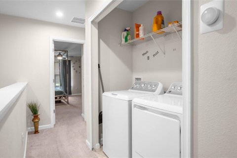 Adosado en venta en Brandon, Florida, 2 dormitorios, 142.7 m2 № 2099459 - foto 17