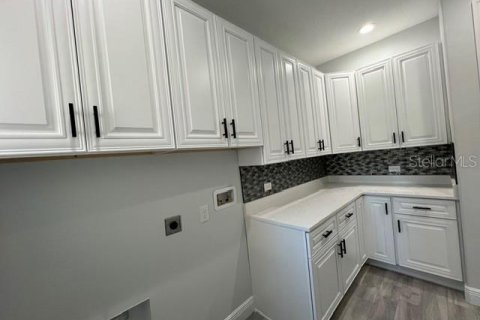 Villa ou maison à vendre à Weeki Wachee, Floride: 4 chambres, 266.63 m2 № 2430709 - photo 25