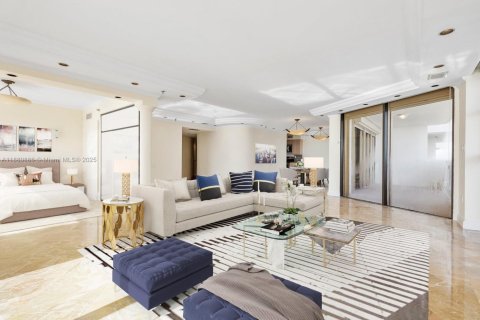 Condo in Miami Beach, Florida, 2 bedrooms  № 1922107 - photo 8
