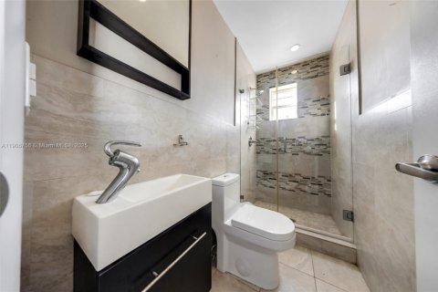 Снять в аренду виллу или дом в Хайалиа, Флорида 3 спальни, 157.56м2, № 1963248 - фото 21