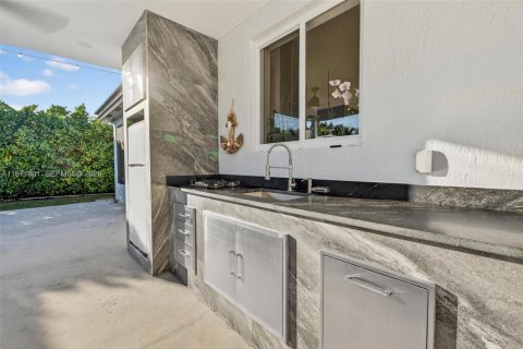 House in Homestead, Florida 4 bedrooms, 191.47 sq.m. № 2032431 - photo 21