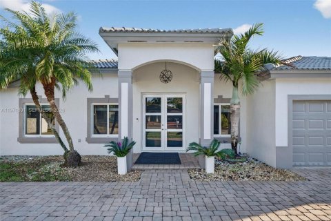 House in Homestead, Florida 4 bedrooms, 191.47 sq.m. № 2032431 - photo 3