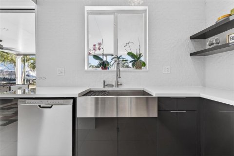 House in Homestead, Florida 4 bedrooms, 191.47 sq.m. № 2032431 - photo 15