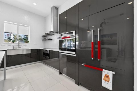 House in Homestead, Florida 4 bedrooms, 191.47 sq.m. № 2032431 - photo 13