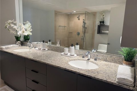 Copropriété à louer à Hallandale Beach, Floride: 2 chambres, 135.45 m2 № 2397121 - photo 7