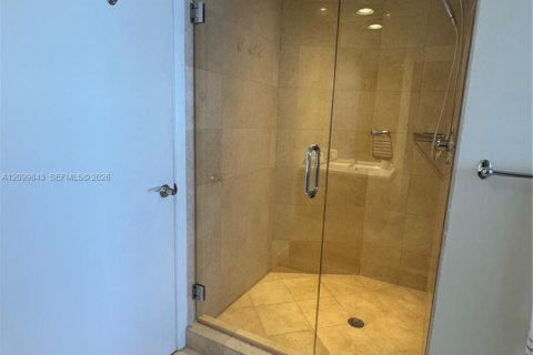 Copropriété à louer à Hallandale Beach, Floride: 2 chambres, 135.45 m2 № 2397121 - photo 9