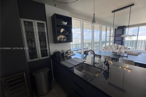 Copropriété à louer à Hallandale Beach, Floride: 2 chambres, 135.45 m2 № 2397121 - photo 20