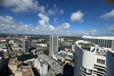 Copropriété à louer à Hallandale Beach, Floride: 2 chambres, 135.45 m2 № 2397121 - photo 26