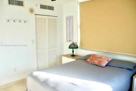 Купить кондоминиум в Майами, Флорида 3 комнаты, 103.77м2, № 1716252 - фото 27