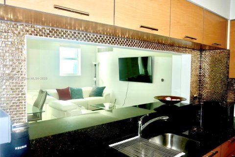 Купить кондоминиум в Майами, Флорида 3 комнаты, 103.77м2, № 1716252 - фото 3