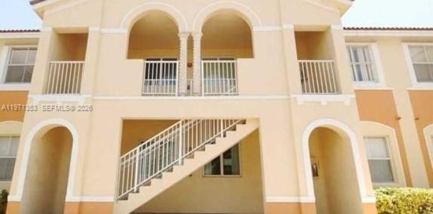 Condominio en Homestead, Florida, 3 dormitorios  № 2032145