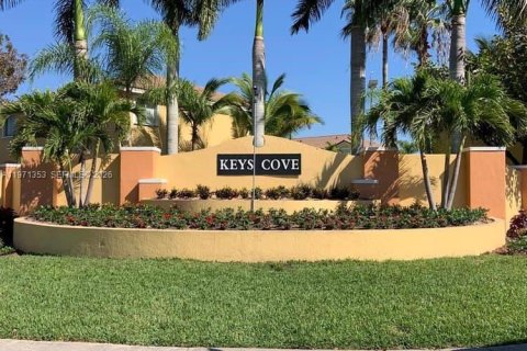 Condominio en venta en Homestead, Florida, 3 dormitorios, 109.81 m2 № 2032145 - foto 2