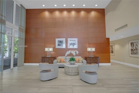 Condo in Miami, Florida, 1 bedroom  № 2002637 - photo 10