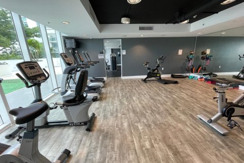 Condo in Miami, Florida, 1 bedroom  № 2002637 - photo 7