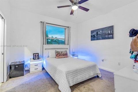 Townhouse in Homestead, Florida 3 bedrooms № 2042908 - photo 13