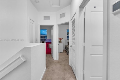 Townhouse in Homestead, Florida 3 bedrooms № 2042908 - photo 18