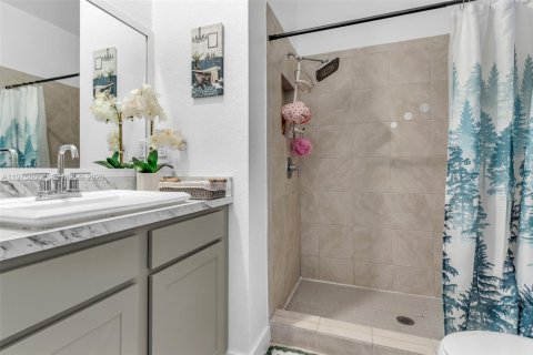 Townhouse in Homestead, Florida 3 bedrooms № 2042908 - photo 11