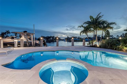 Villa ou maison à vendre à Pompano Beach, Floride: 3 chambres, 219.99 m2 № 2250353 - photo 2