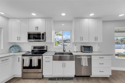 Villa ou maison à vendre à Pompano Beach, Floride: 3 chambres, 219.99 m2 № 2250353 - photo 29