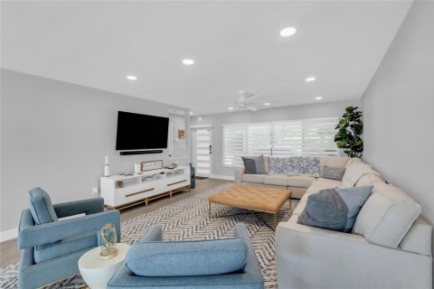 Villa ou maison à vendre à Pompano Beach, Floride: 3 chambres, 219.99 m2 № 2250353 - photo 17