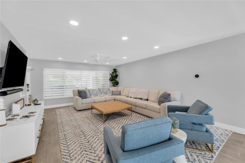 Villa ou maison à vendre à Pompano Beach, Floride: 3 chambres, 219.99 m2 № 2250353 - photo 16